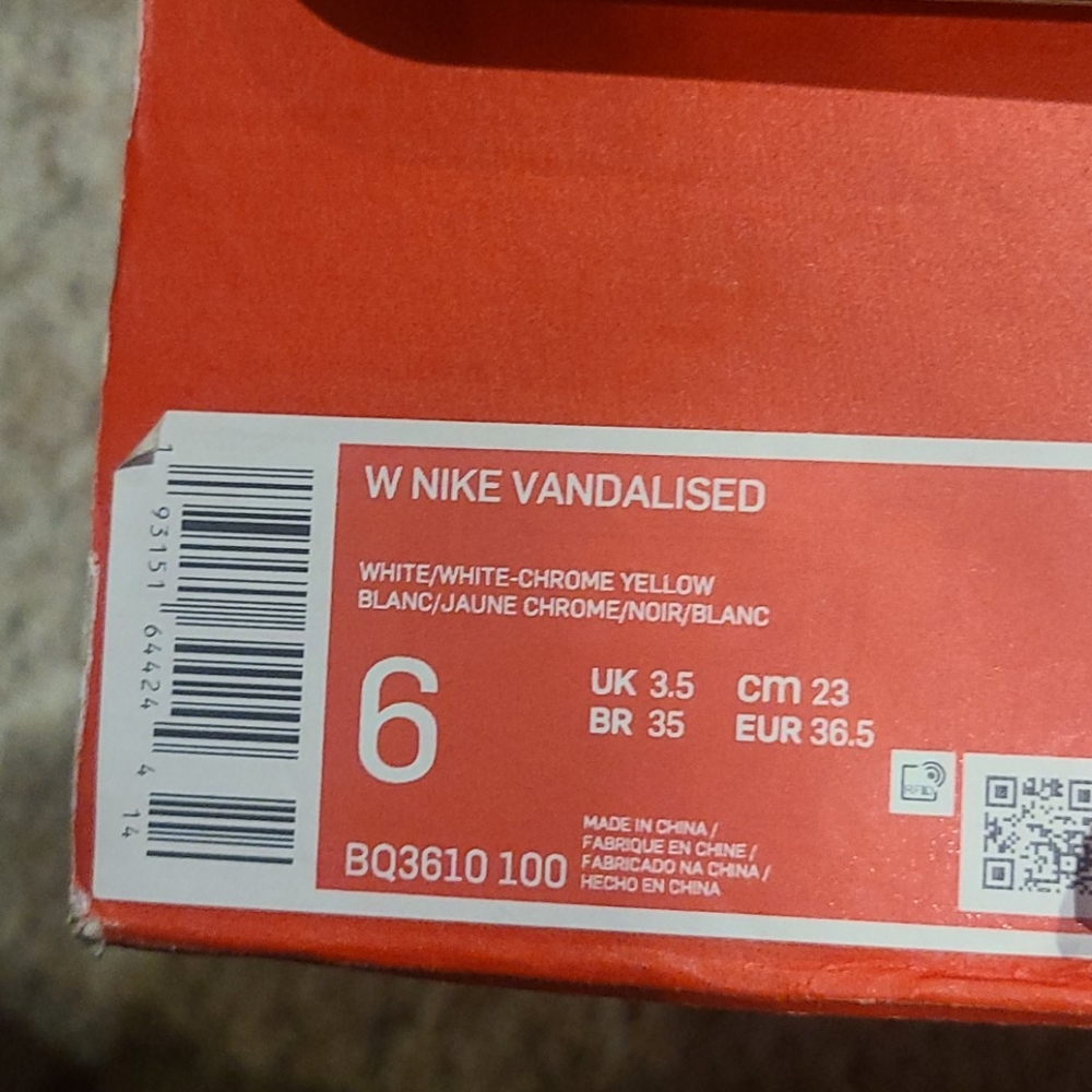 sneakers - Picture 5 of 5